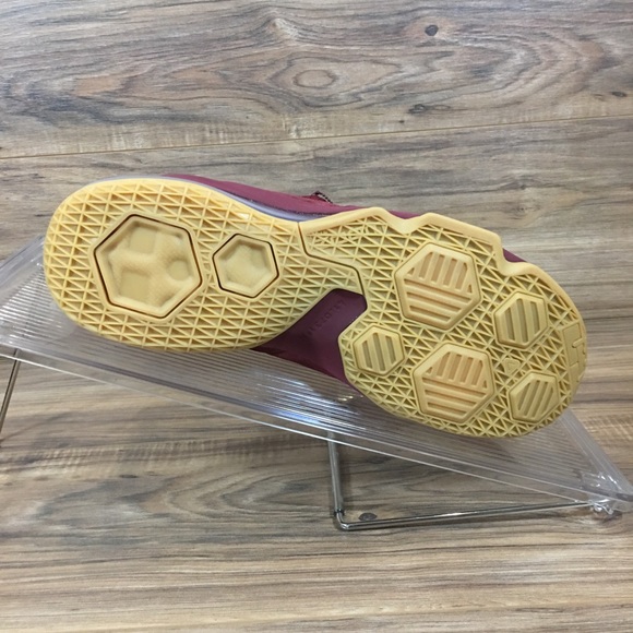 <SOLD>NIKE LEBRON XIII LOW PREMIUM TEAM SUEDE NEW - Picture 5 of 5